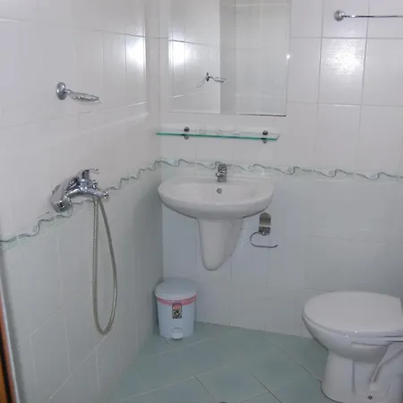 酒店 варненци 2*